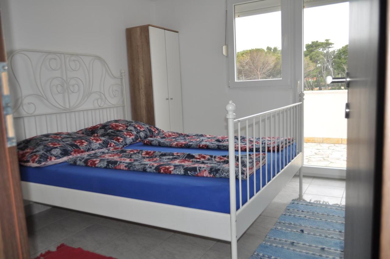 Familien Ferienhaus Vir Croatia 150M Strand Restaurant Einkaufen Bagian luar foto