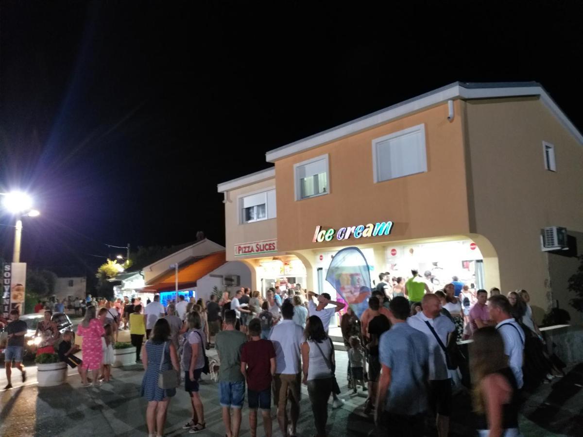 Familien Ferienhaus Vir Croatia 150M Strand Restaurant Einkaufen Bagian luar foto