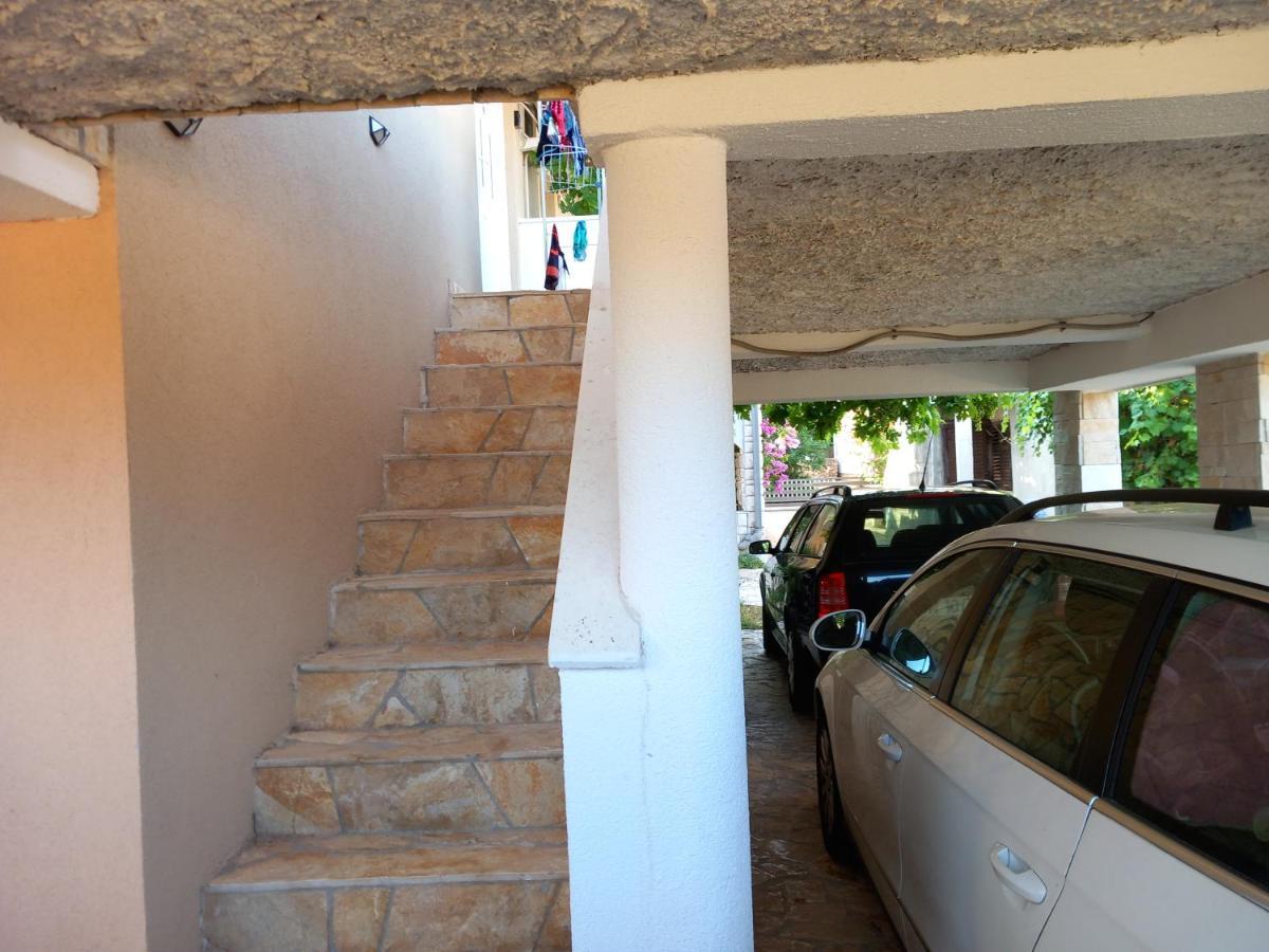Familien Ferienhaus Vir Croatia 150M Strand Restaurant Einkaufen Bagian luar foto